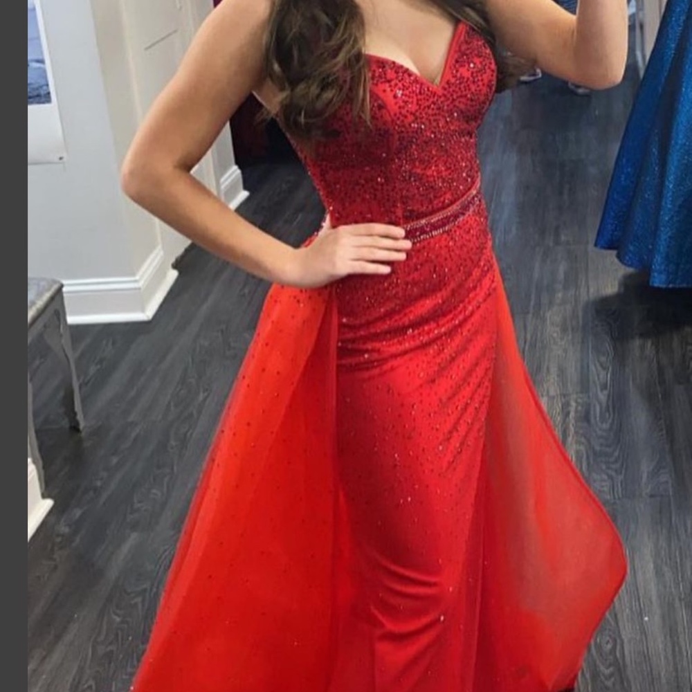 TERANI COUTURE GOWN SIZE 2